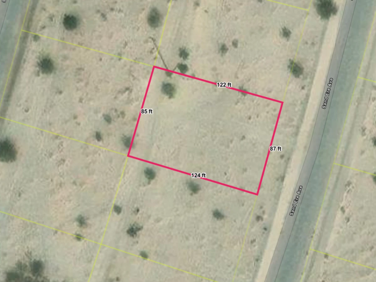 Power at the property line - homes nearby in Salton City, CA — thumbnail 3