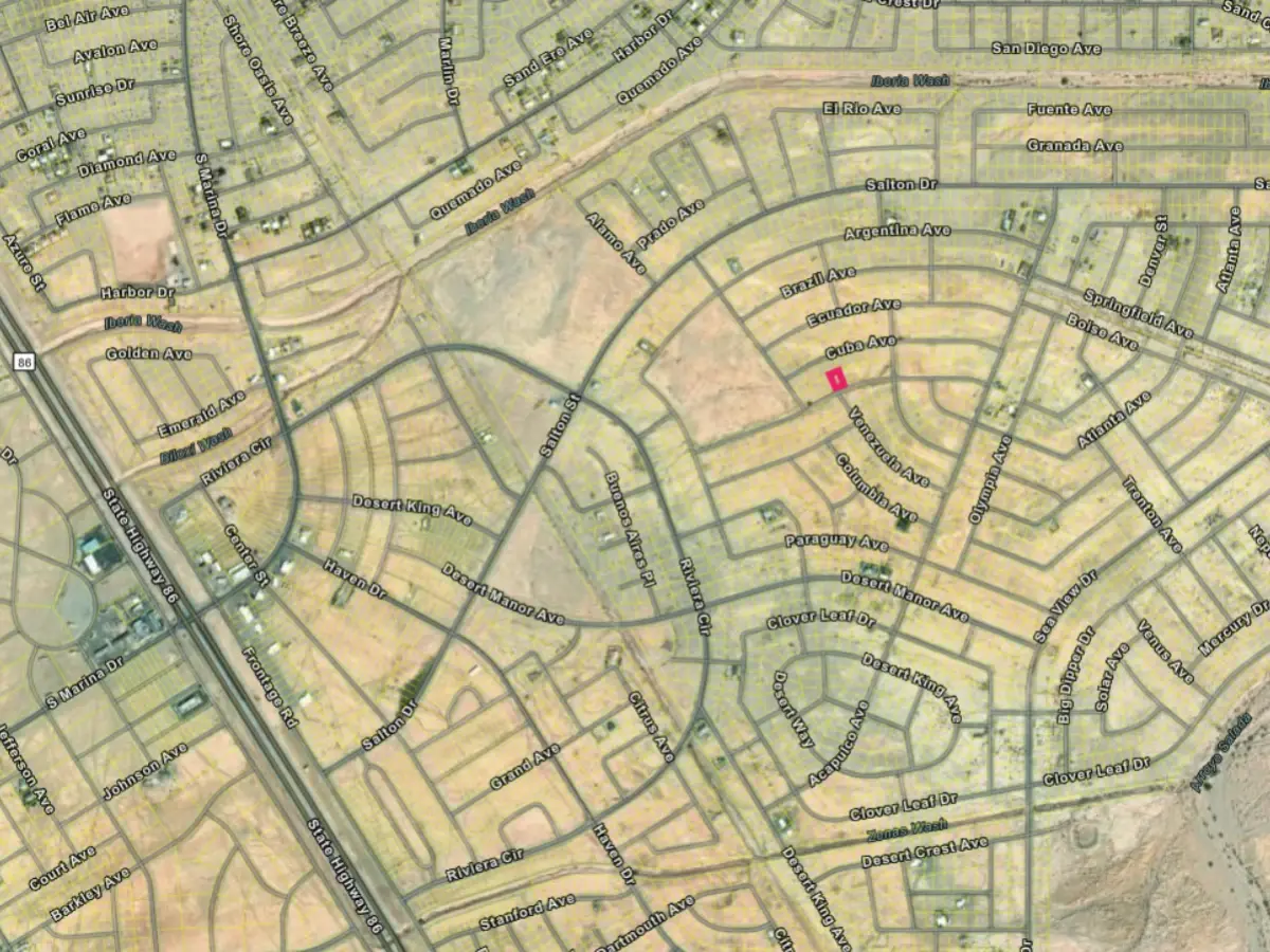 0.23 acre lot with power behind property in Salton City, CA — thumbnail 4