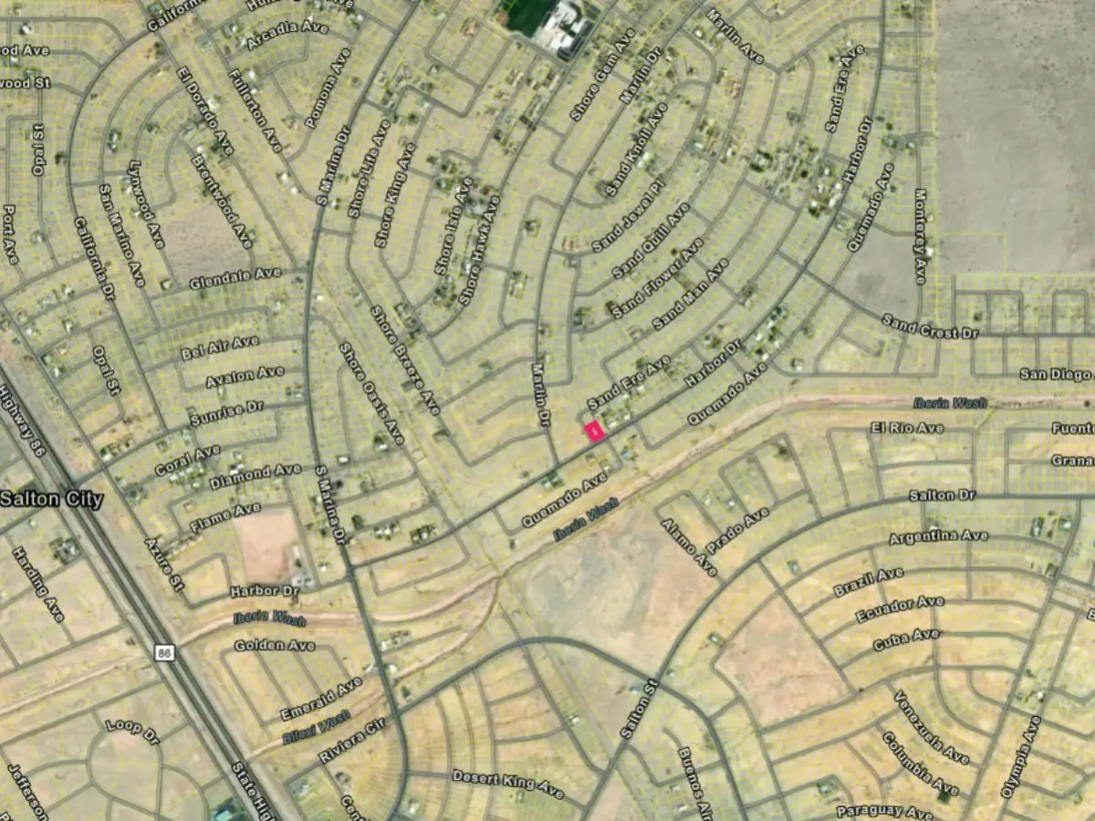 Corner lot with homes nearby - 9,938 square feet in Salton City — thumbnail 2