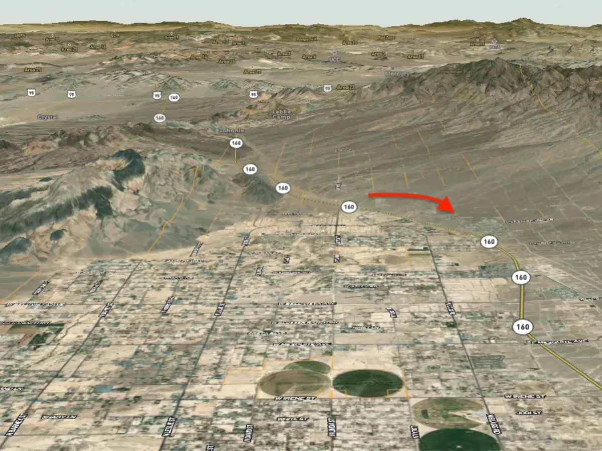 Power line just across the road in Pahrump, NV, under a mile off Highway 160 — thumbnail 2