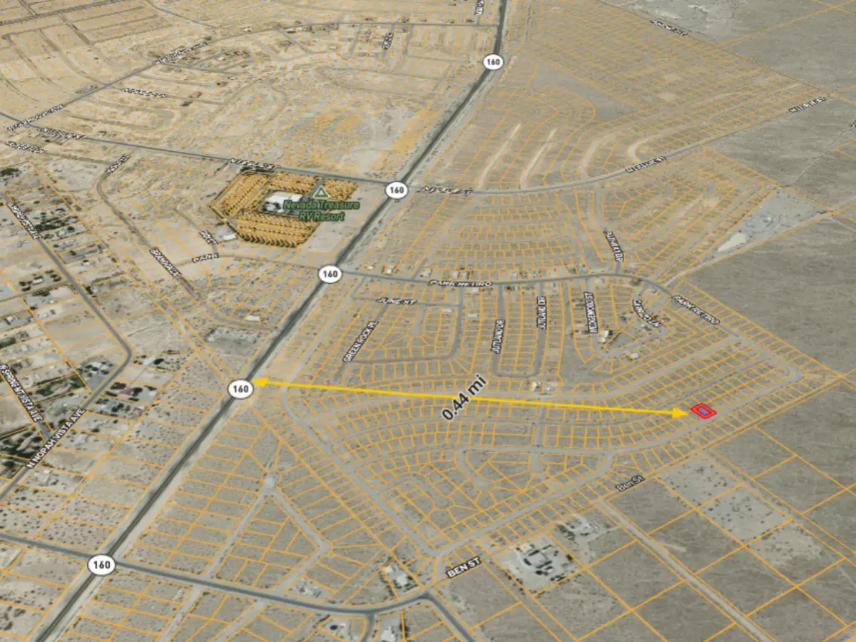 Power line just across the road in Pahrump, NV, under a mile off Highway 160 — thumbnail 8