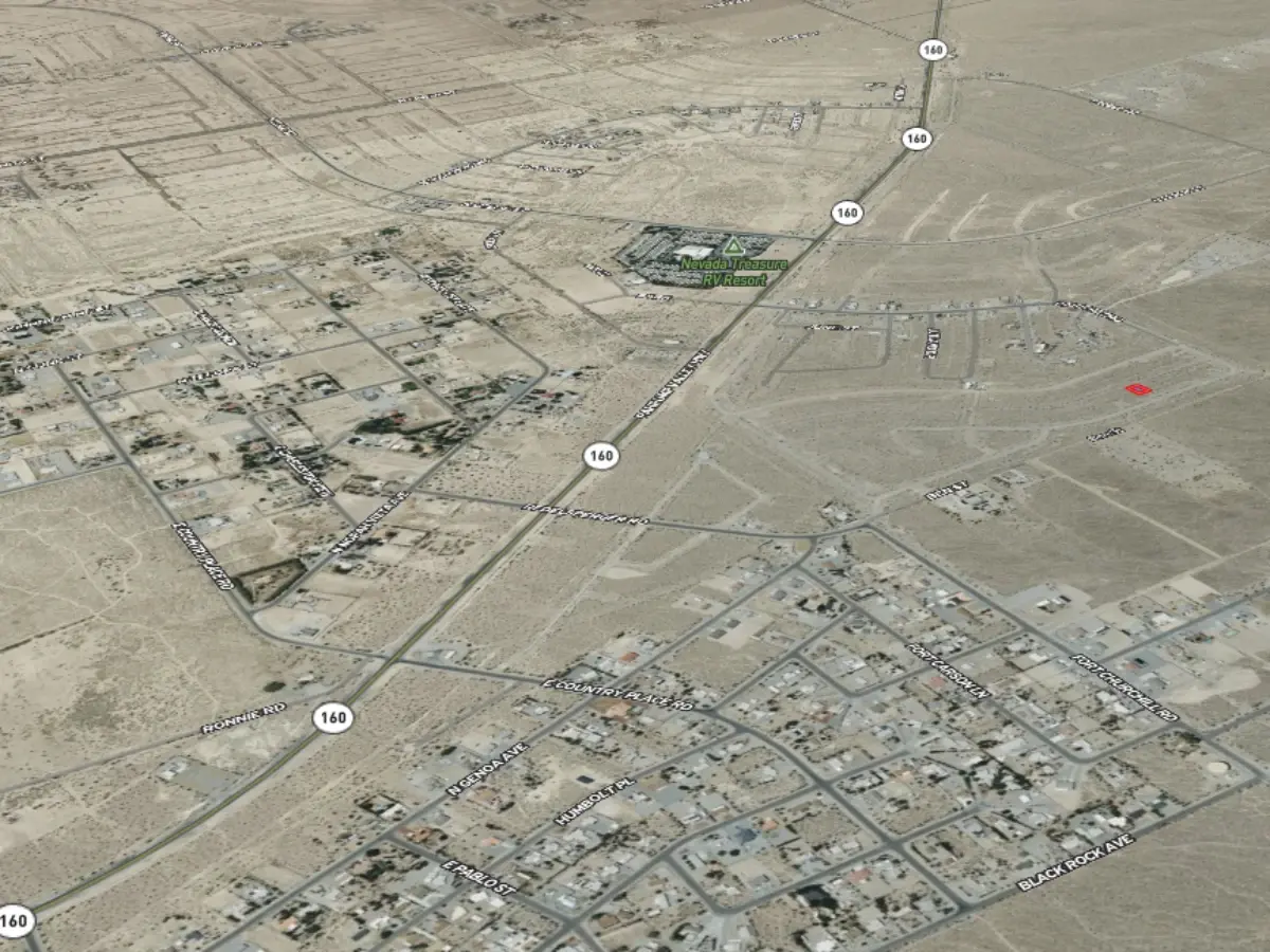 Flat, open lot in Pahrump, NV - room to settle in — thumbnail 5