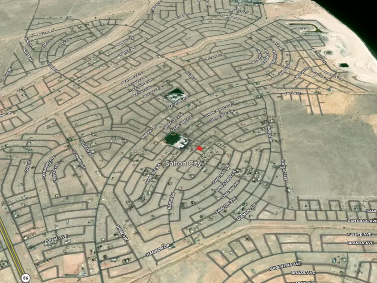 Established neighborhood near school in Salton City, CA — thumbnail 4