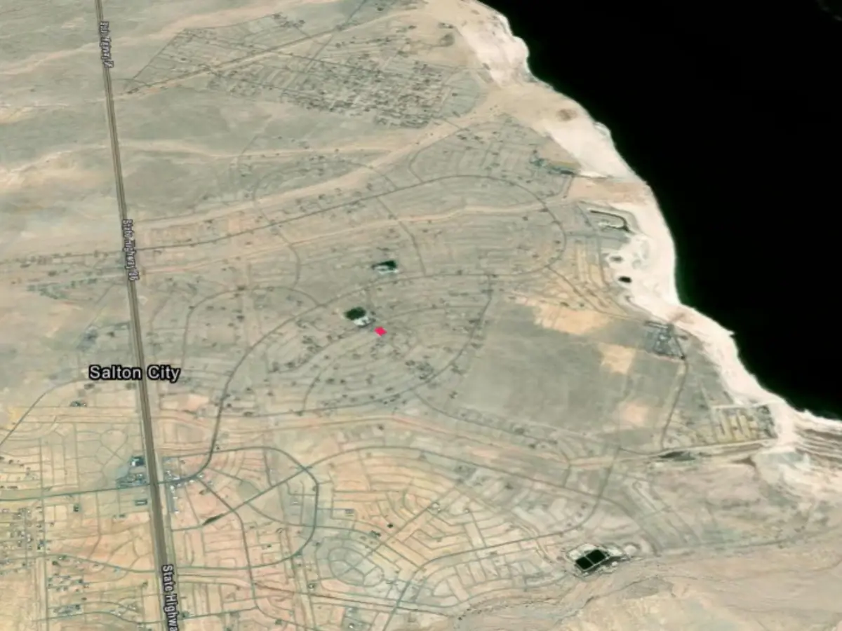 Established neighborhood near school in Salton City, CA — thumbnail 6