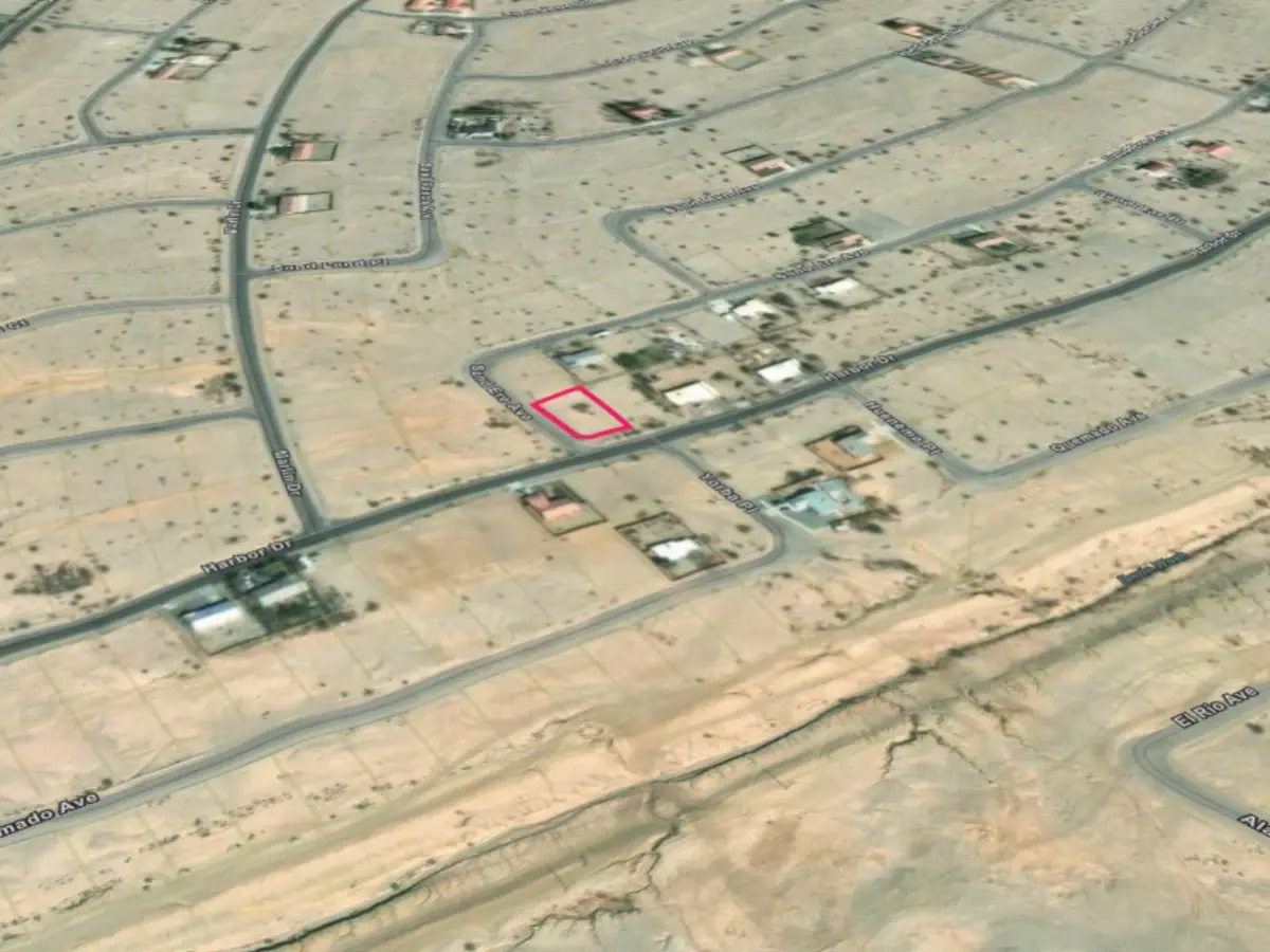 Corner lot with homes nearby - 9,938 square feet in Salton City — thumbnail 7
