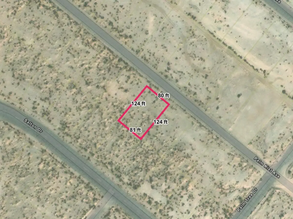 9,920 Square Foot Lot With Paved Road Access in Salton City, CA — thumbnail 4
