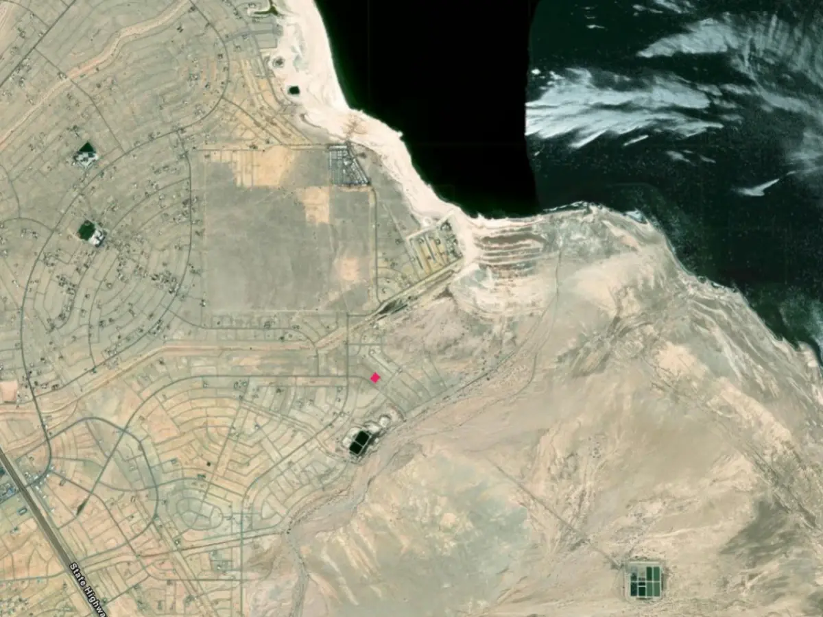 9,920 Square Foot Lot With Paved Road Access in Salton City, CA — thumbnail 5