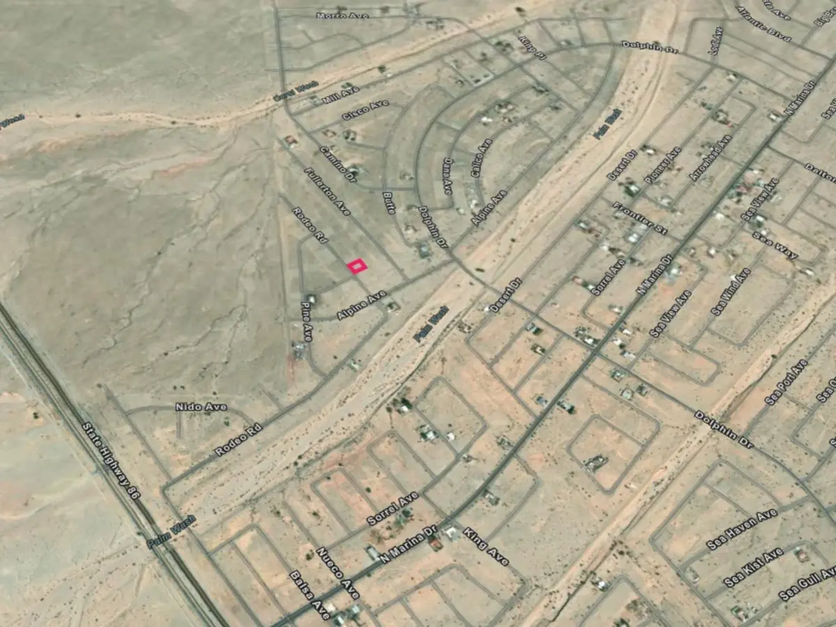 Paved-road residential lot in Salton City, CA with water and sewer at the street — thumbnail 6